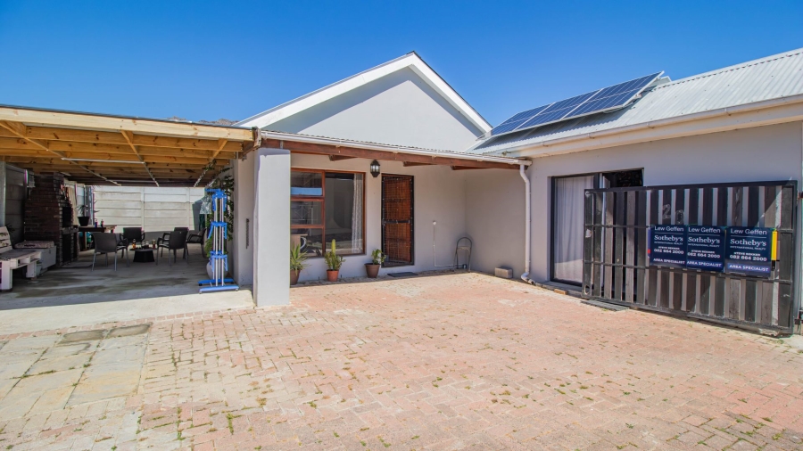 2 Bedroom Property for Sale in Admirals Park Western Cape